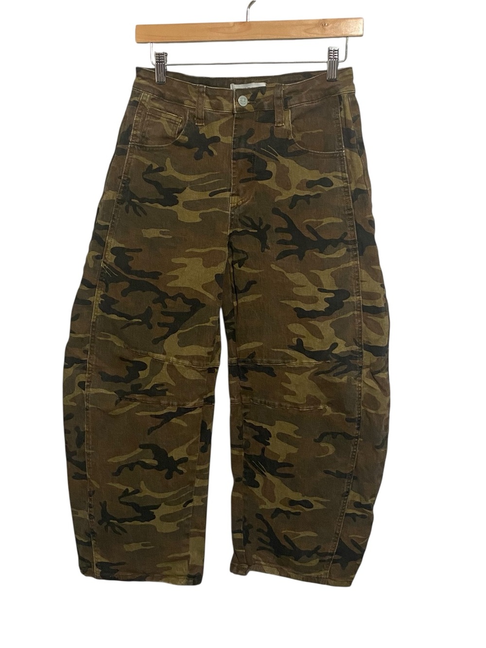 Blakely High Rise Barrel Leg Camo Boutique Pants Size 5/25